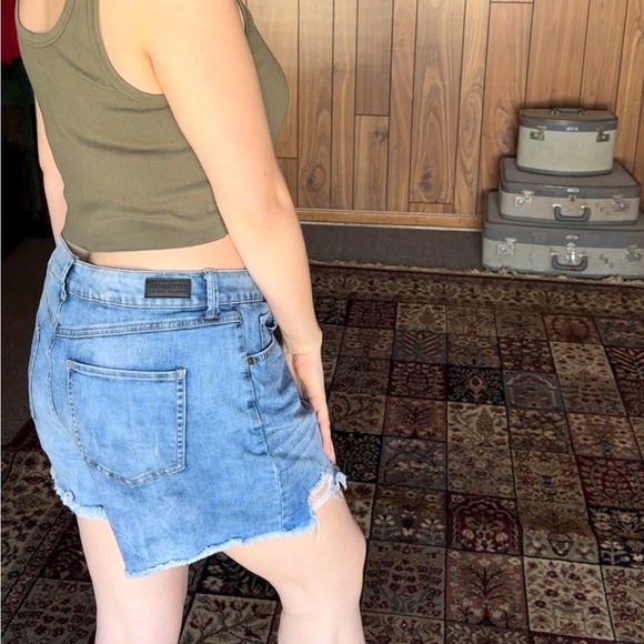 Sound Style Denim Shorts - Button Fly, Distressing, Long Line, 3-4" Inseam - Picture 7 of 7